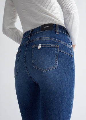 Consideri il jeans un capo essenziale nel guardaroba femminile?